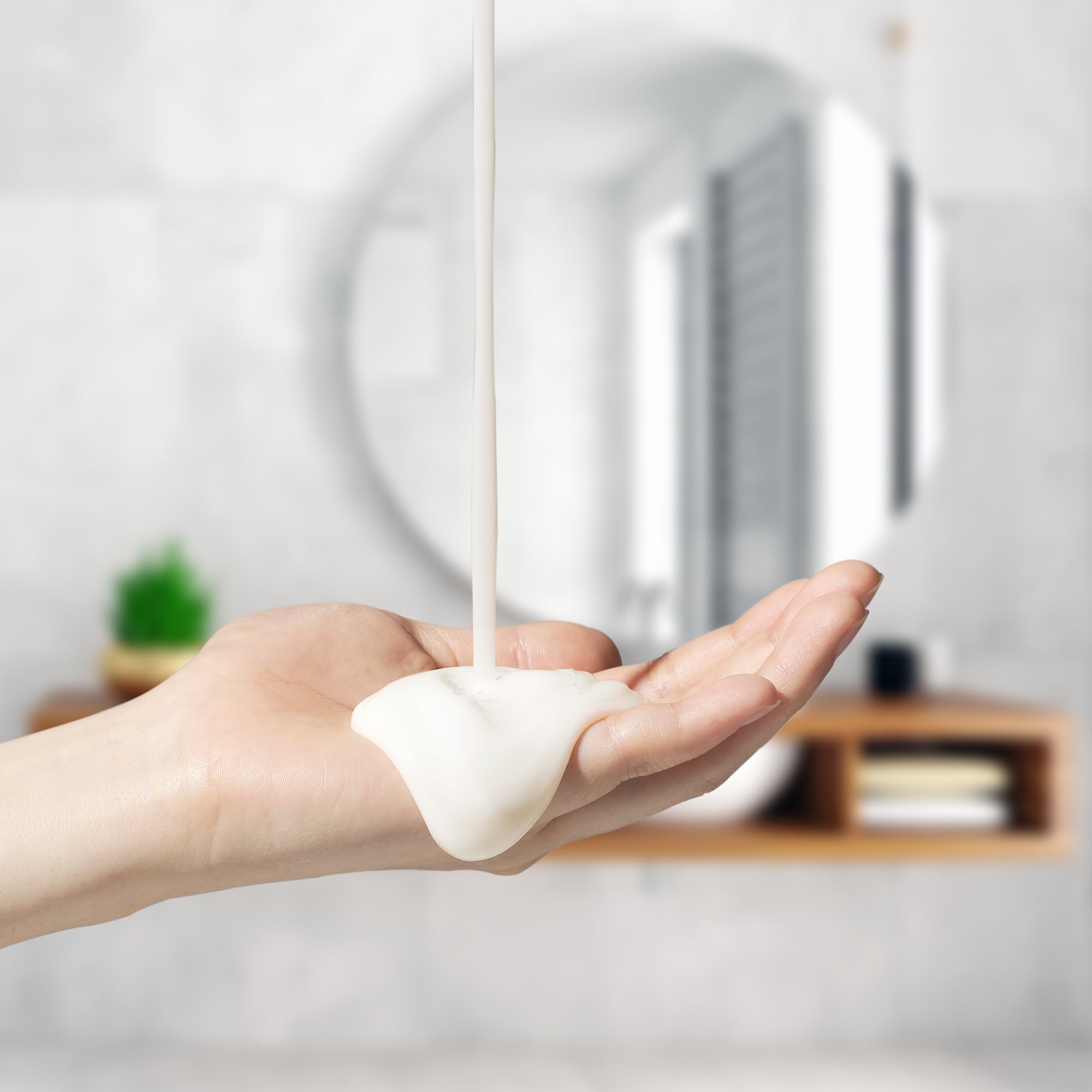 Silicone-free Conditioner with Indian White Waterlily
Silicone-free Conditioner with Indian White Waterlily